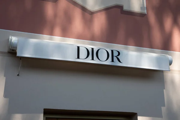 Μπορντό Aquitaine Γαλλία 2023 Christian Dior Brand Logo Είσοδος Κείμενο — Φωτογραφία Αρχείου
