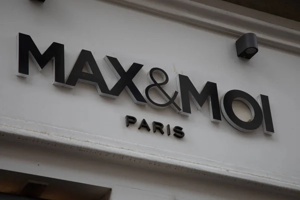 Burdeos Francia 2023 Max Moi Paris Signo Fachada Logo Marca — Foto de Stock
