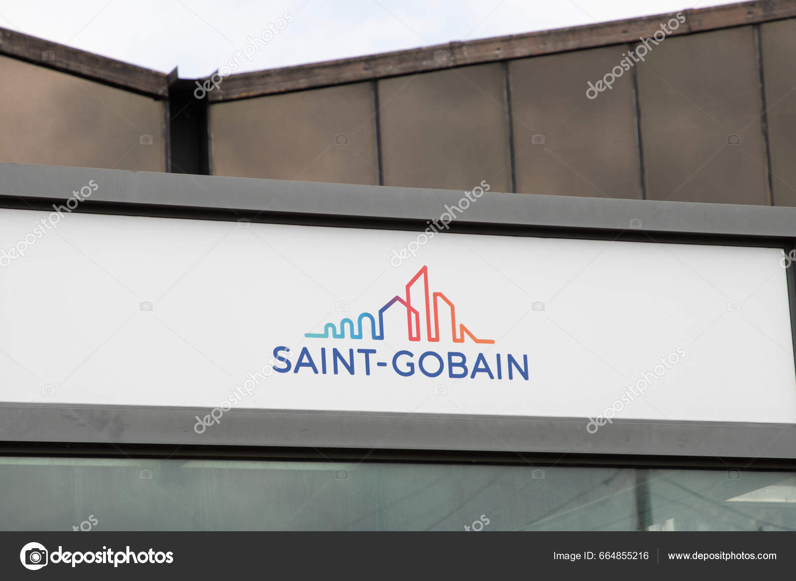 Bordeaux France 2023 Saint Gobain Text Sign Logo Saint Gobain Stock