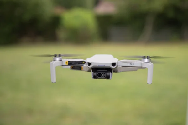 Burdeos Francia 2023 Dji Mini Drone Camera Hovering Quadcopter Fight —  Fotos de Stock