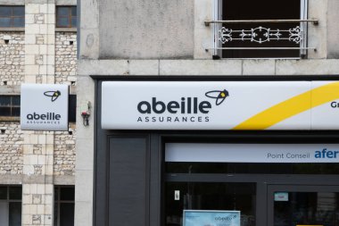 Bordeaux, Fransa - 07 28 2023: abeille sigorta teminatları Finansal Hizmetler Kurumu 'nun ofisinde marka ve metin logosu