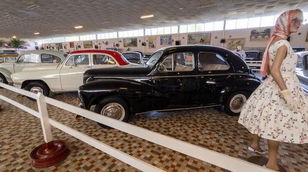 Talmont Ranska 2023 Peugeot 203 Musta Simca Aronde Luku Vintage — kuvapankkivalokuva
