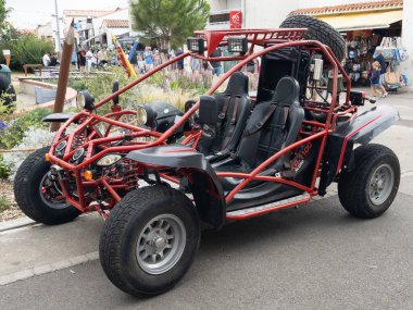 Bordeaux, Fransa - 10 19 2023: Kinroad KR-1100 OVERLORD iki güçlü Buggy 'yi homologladı