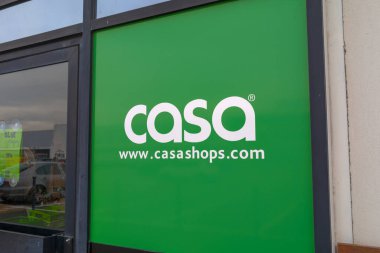 Bordeaux, Fransa - 01 14 2024: casa logo markası ve metin imzası ev Casashops.com ev dekorasyon mağazası ön cephesi