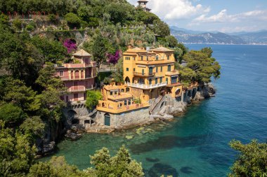 Portofino İtalya 'daki lüks sahil villaları Akdeniz kenarı