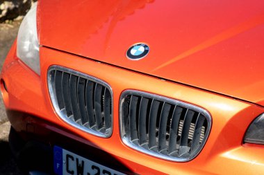 Bordeaux, Fransa - 05: 15 2024: BMW marka yeni Alman çokuluslu otomobil şirketi için metin ve logo imzası