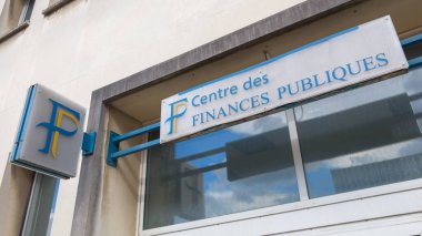 nantes, Fransa - 05: 22 22 2024: Centre des Finances Publiques metin ve marka logo ofisi Fransız kamu maliyesi yönetimini imzaladı