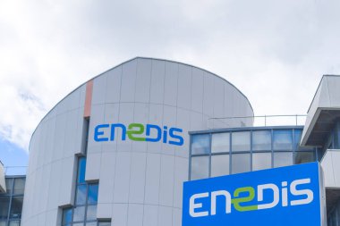 Bordeaux, Fransa - 06 06 06 2024: Enedis logosu, Fransız çokuluslu elektrik şirketi