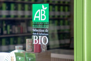 Bordeaux, Fransa - 06 11 2024: ab tarım biyoloji işaret levhası ve metin logosu Street markası biyolojik ürün mağazası zinciri