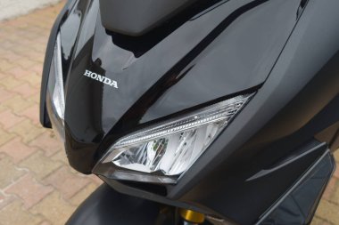 Bordeaux, Fransa - 06 11 2024: Honda forza 750 motosiklet logosu ve yeni motosiklet markası