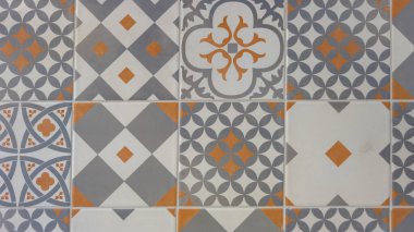 Ağ panoramasında eski taş duvarın arkaplansız dokusu Azulejo yamalı döşeme yüzey başlığı başlığı