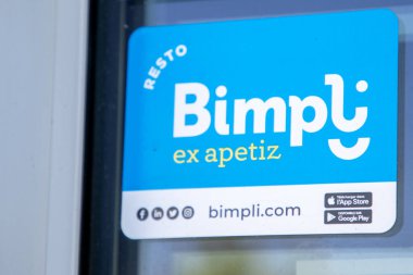 Bordeaux, Fransa - 07: 30 2024: bimpli resto ex apetiz logo markası ve ön kapıdaki fast food restoranının girişindeki yazı