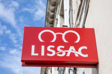 Bordeaux, Fransa - 09 07 2024: Lissac logosu metin ve mağaza zinciri işareti Fransız Optisyen gözlükleri