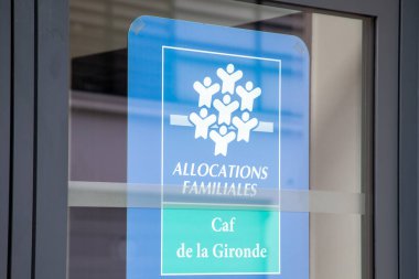 Bordeaux, Fransa - 09 07 2024: Caf de la gironde allocations familiales logo acentesi ve metin işareti French Family Harçlıklar Fonu ofisi anlamına geliyor