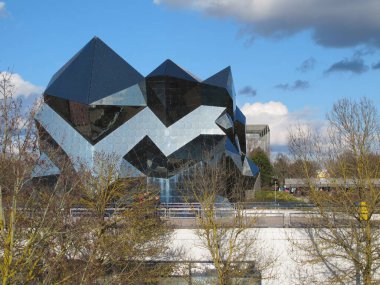 Poitiers, Fransa - 10 10 10 2024: Poitiers Vienne France 'da Futuroscope attraction park manzarası