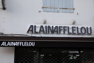 Bordeaux, Fransa - 11 07 2024: alain afflelou French optik işaret metni ve marka logo mağazası duvar önü göz giysisi