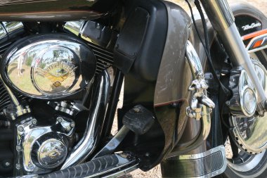 Bordeaux, Fransa - 11 26 2024: Harley-Davidson Ultra klasik logo marka motor ve motor yazıları Amerikan motosikletinde