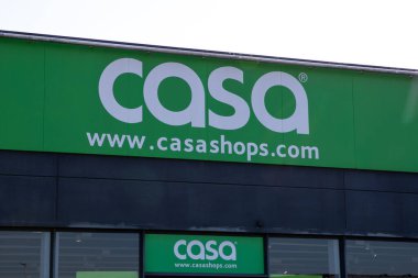 Bordeaux, Aquitaine France - 02 25 2025: Casa shop logosu işareti ve dükkan dekorasyon mağazası Casashops.com