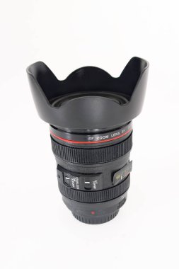 Bordeaux, Fransa - 04 10 2025: Canon logosu ve metin işareti dijital lens fotoğraf makinesi profesyonel refleksi