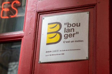 Bordeaux, Fransa - 04 14 2025: boulanger c 'est un metier marka logo ve Fransız fırını geleneksel ekmek resmi etiketi önünde metin imzala