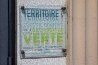 Bordeaux, Fransa - 04 23 2025: territoire a energie positive pour la croissance office wall logo brand and text sign French Agency positive energy zone for green growth