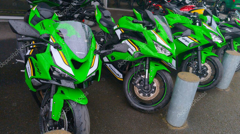 Bordeaux , France - 04 25 2025 : kawasaki zx 6r 4rr ninja 650 logo sign motorcycle racing bike green motorbike