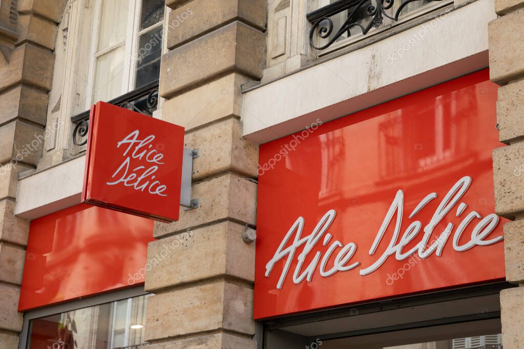 Bordeaux , France - 05 15 2025 : alice delice chain facade shop sign logo and text brand entrance boutique of storefront home accessories store