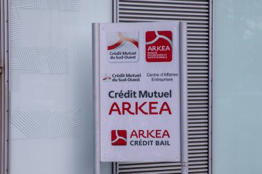 Bordeaux, Fransa - 05: 20 2025: Fransa 'daki yerel merkez bankasının logo girişinde kredi karşılıklı arkea marka işareti ve metin