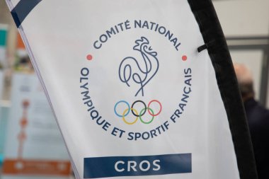 Bordeaux, Fransa - 05 29 29 2025: Cros comite national olimpique et sportif francais logo cnos brand and text sign for French national olimpic games and sports Committee with olimpic ring