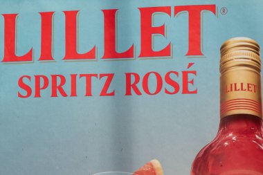 Bordeaux, Fransa - 06: 13: 2025: lillet logosu reklam metnindeki aperatif bazlı aromalı Fransız şarabının marka adı