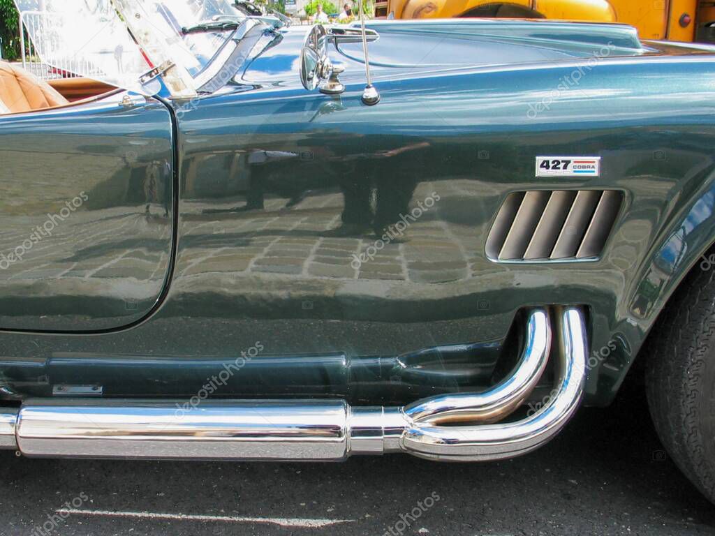 Bordeaux , Aquitaine  France - 11 06 2022 : ac cobra ford 427 logo sign and brand text on green roadster british green sports car vintage old race vehicle