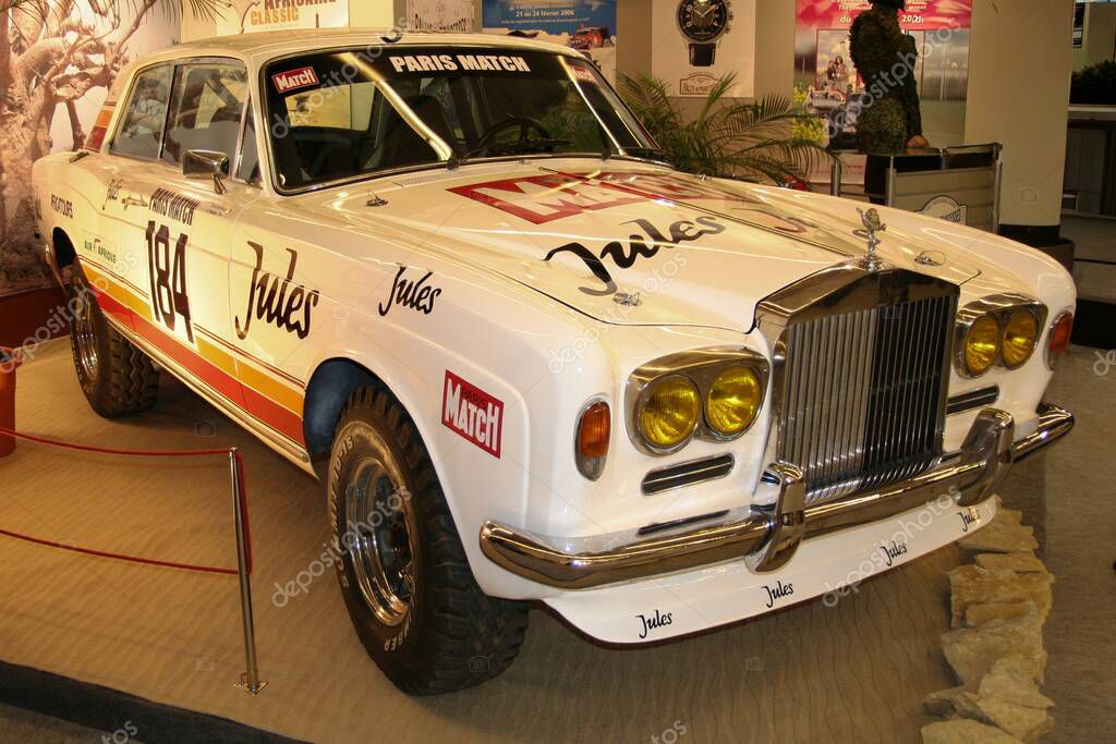 Bordeaux , France - 10 09 2025 : rolls royce silver shadow dakar 1981 logo brand and text sign on racing british luxury car for rally