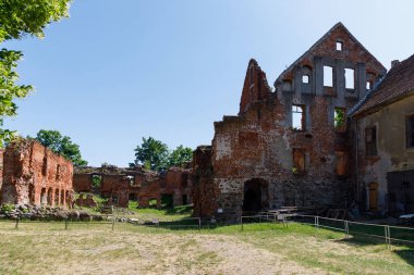 Chernyakhovsk 'taki Insterburg Kalesi' nin kalıntıları.