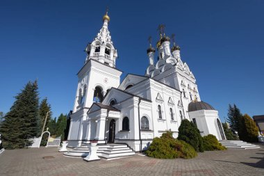 İnanç Tapınağı, Umut ve Hayırseverlik ve anneleri Sophia Bagrasovsk, Rusya 'da, sonbahar zamanı