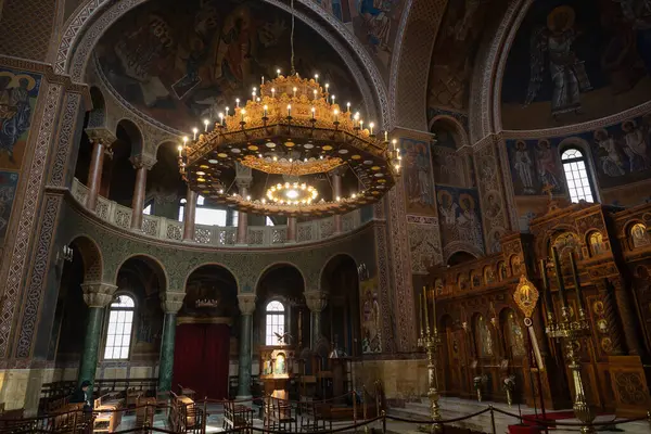 Atina, Yunanistan - 28 Nisan 2025: Aziz Dionysius Kilisesi 'nin İçi, Atina' nın Koruyucu Azizi