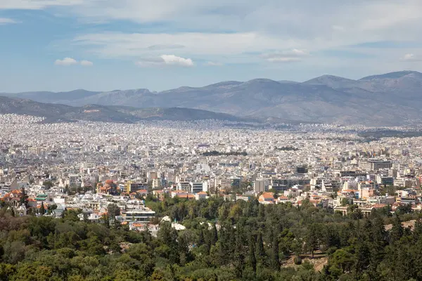 Güneşli bir günde Atina 'nın panoramik manzarası