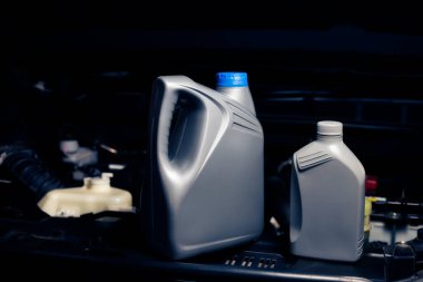 Kayganlaştırıcı şişesi motor yağlama, yağ değiştirme dükkanı, motor servis endüstrisi....