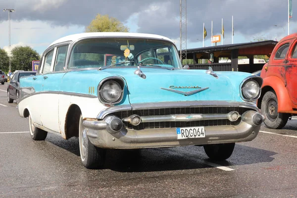 Vasteras Švédsko Července 2023 Přední Pohled Zaparkovaný Čtyřdveřový Chevrolet 210 — Stock fotografie