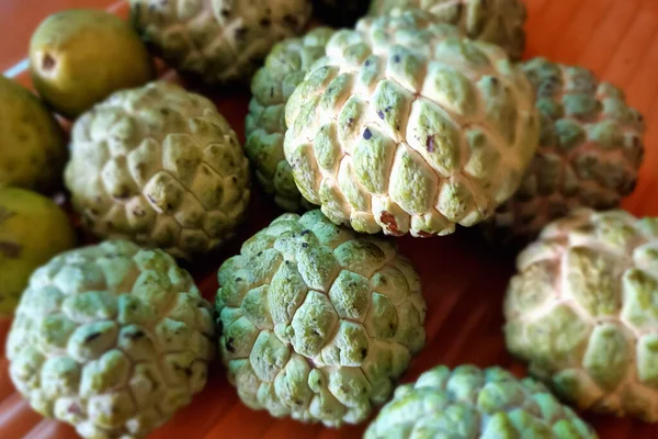 Elma kreması ya da elma şekeri yığını, Annona squamosa