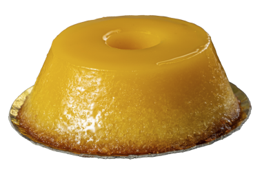 Küçük quindim, geleneksel Brezilya tatlısı, beyaz arka planda _ (PNG) 2.