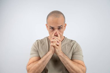 Kafkasyalı, Brezilyalı, 48 yaşında, stüdyoda duygularını gösteriyor _ hayal kırıklığı _ 13.