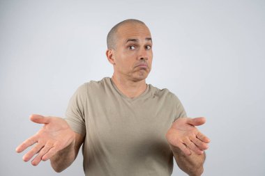 Beyaz, Brezilyalı, 48 yaşında, stüdyoda duygularını gösteriyor _ şaşkınlık _ 5.