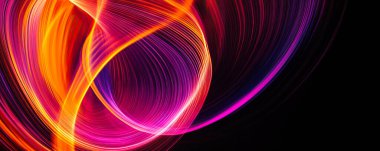 Karanlık arkaplanda kıvrımlı ışık deseninin yakın plan görüntüsü