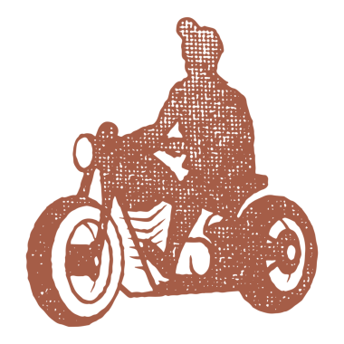 Motosikletli siluet el üzerindeki insan binicisi. Mürekkep damgalı eski bir resim çizmiş. Poster veya etiket dekorasyonu için motosiklet amblemi üzerindeki erkek yarışı grunge doku efekti