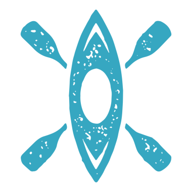 İki çapraz kürekli üst manzara spor teknesi mavi grunge desenli resimli. El çizimi minimalist logotlar. Ekstrem maceralar. Suda kayak, rafting, kano izole edilmiş.