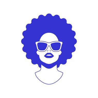 Güneş gözlüklü afro saçlı, komik portre mavi çizgi ikonu düz resimli modadaki kadın. Modern pop sanatının moda Afrikalı kadın saç stili avatarı. Kalem mürekkebi minimumu. Gömlek izi.