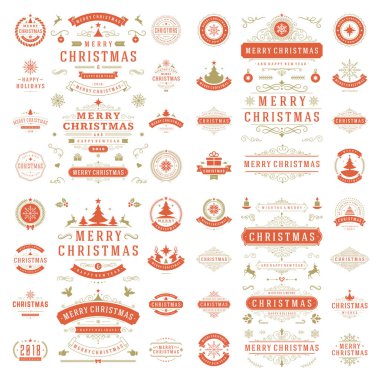 Noel etiketleri ve rozetleri vektör tasarım öğeleri kümesi. Neşeli Noel ve tatil dilek retro tipografi dekorasyon nesneler ve simgeler, vintage süsler.