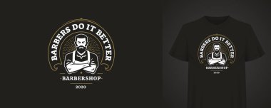 İçinde sakallı, önlüklü, kollarını kavuşturmuş ve 