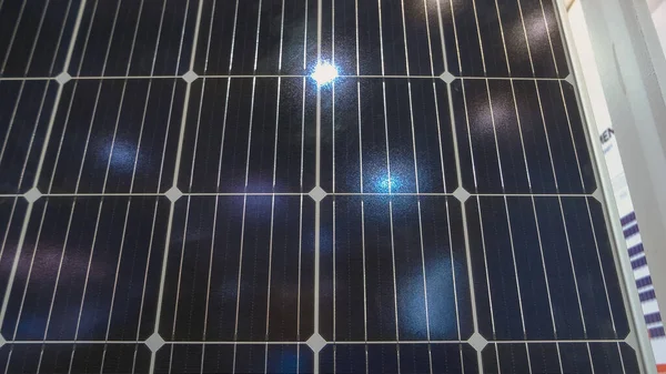 Крупный План Солнечной Панели Зеленой Энергии Концепция Производства Электроэнергии — стоковое фото
