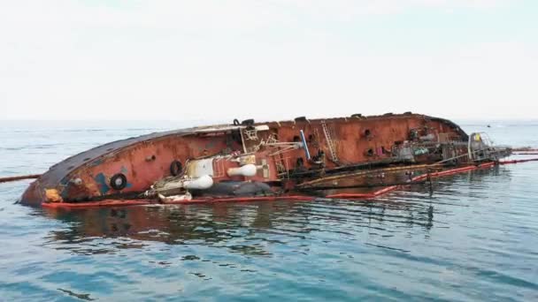 View Drone Flying Closely Broken Rusty Oil Tanker Ship Old — Vídeo de Stock